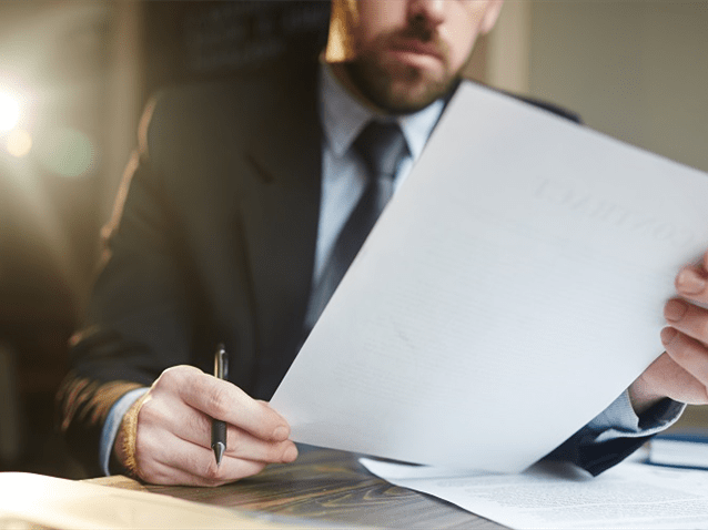 Advogado analisa edital que permite pagamento de PLR com descontos Advogado analisa edital que permite pagamento de PLR com descontos